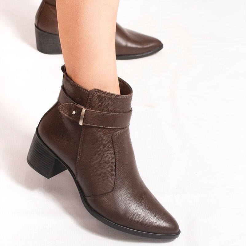 Bota Zatta Bico Fino Cano Curto Jordana Marrom