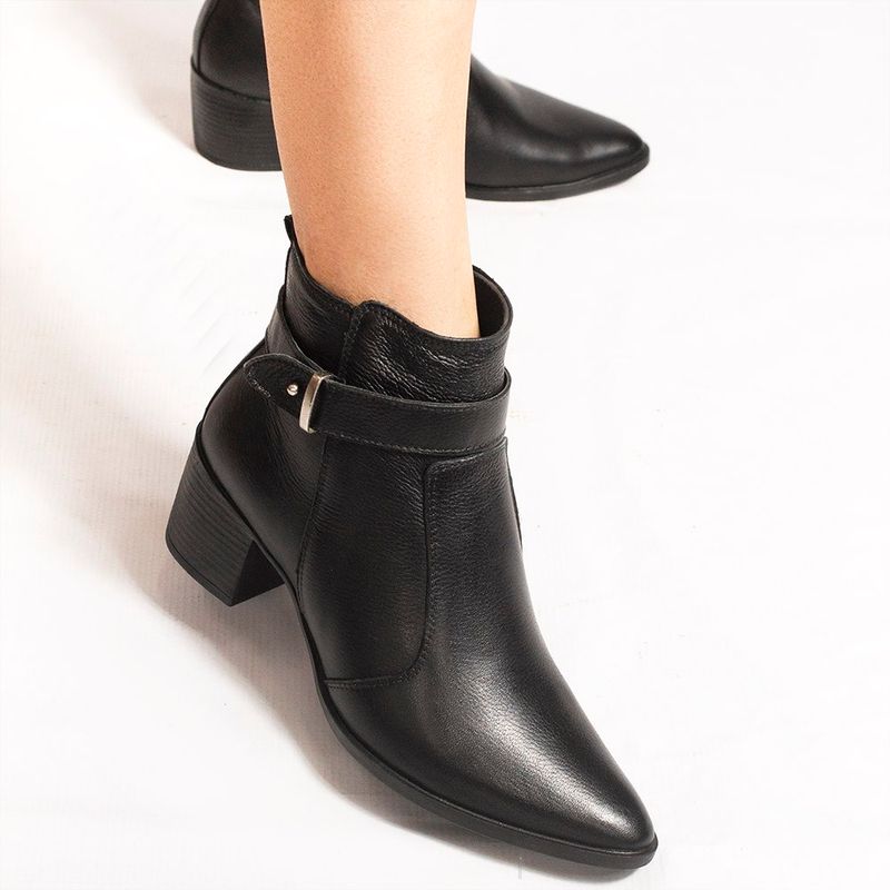 Bota Zatta Bico Fino Cano Curto Jordana Preta