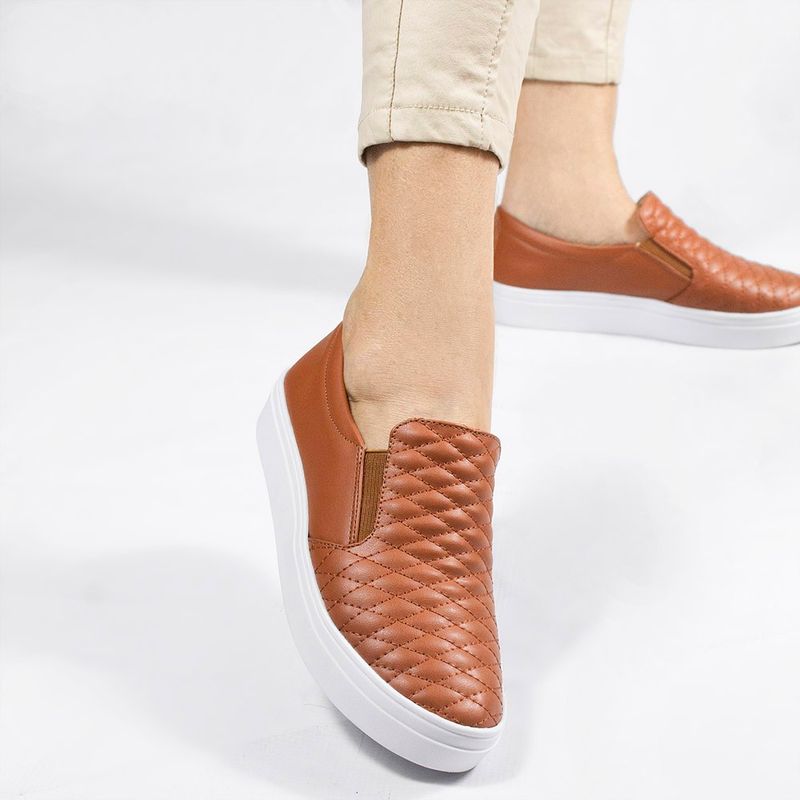 Tênis Slip-on  Zatta  Matelassê  Paula Caramelo