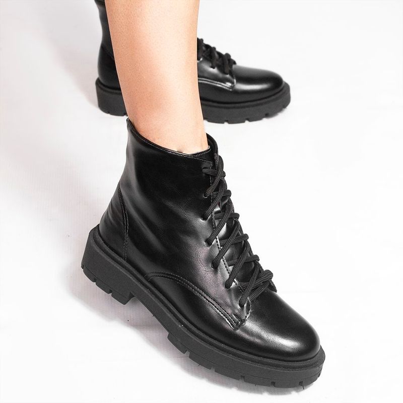 Bota Coturno Zatta Básica Cadarço  Raissa Preta