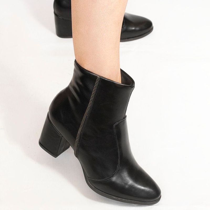 Bota Zatta  Cano Curto  Salto Bloco Ziper Nikita Preta