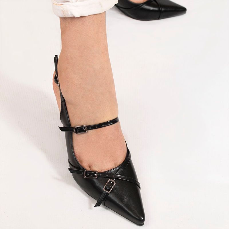 Scarpin Zatta Slingback Fivela Verônica Preto