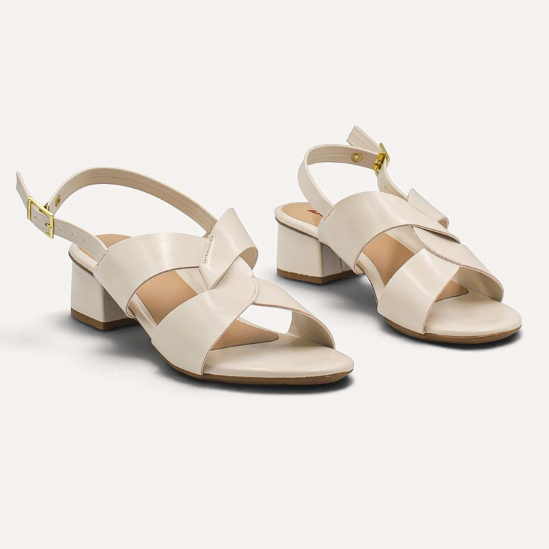 Sandália Zatta Casual  Salto Bloco Cindy Off White