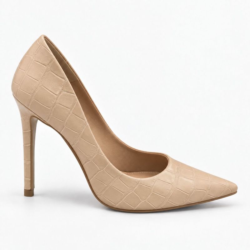 Scarpin Bico Fino Salto Suzy Amendoa