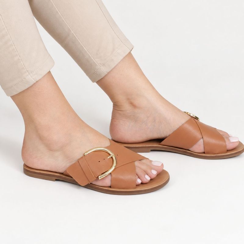 Rasteira Zatta Fivela Lateral  Amanda Caramelo