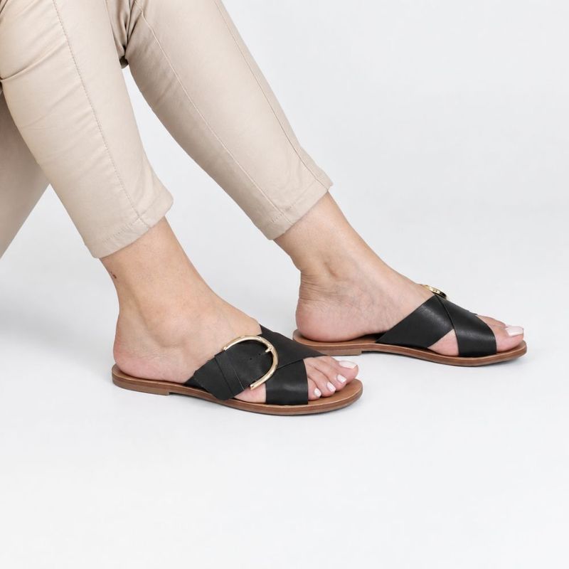 Rasteira Zatta Fivela Lateral  Amanda Preto