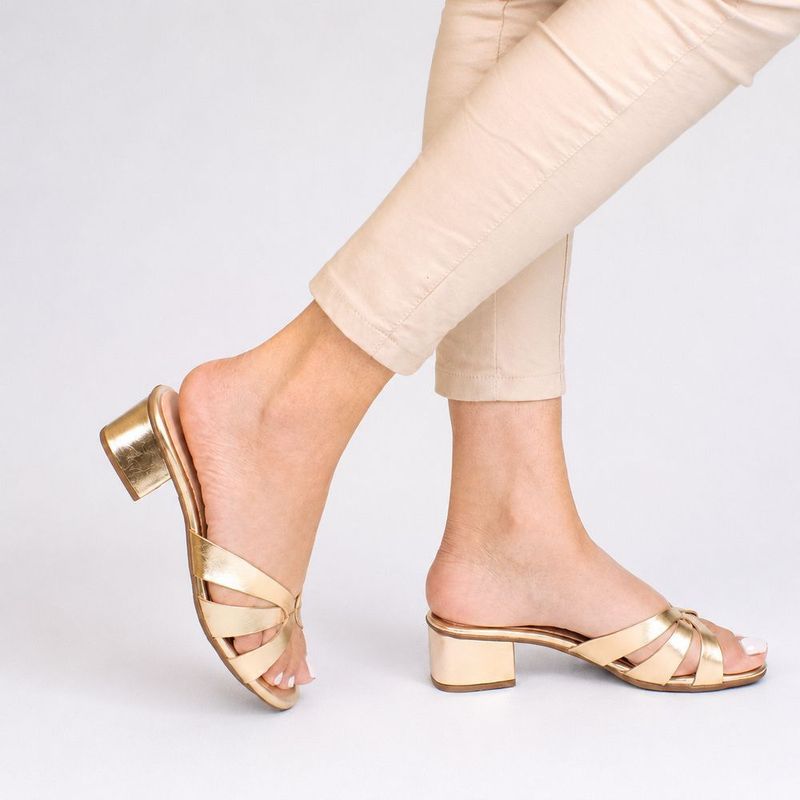 Tamanco Zatta Casual Salto Bloco Thaís Dourado