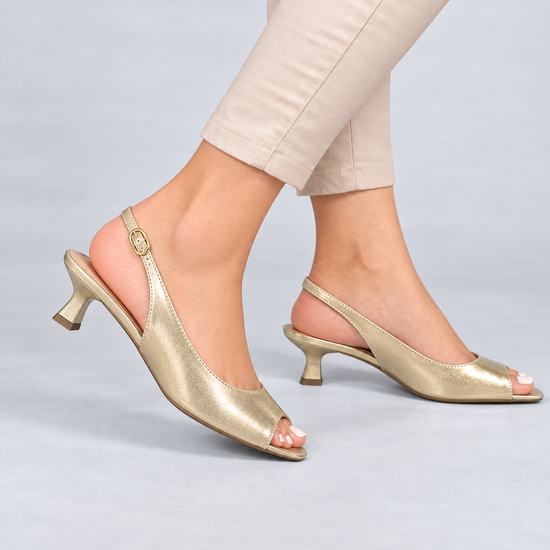 Sandália Zatta SlingbackBico Folha Dóris Dourado