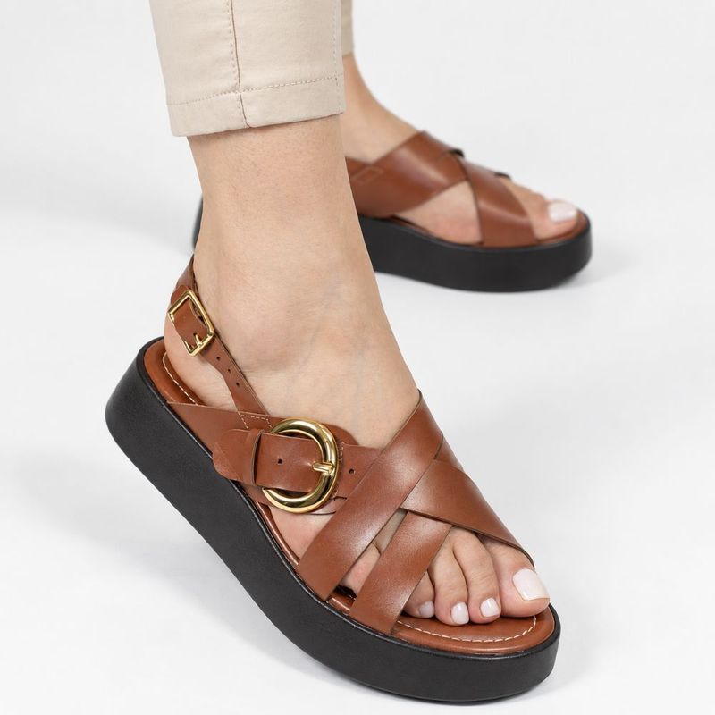 Sandália Zatta Flatform Fivela Entrelaçada Val Caramelo