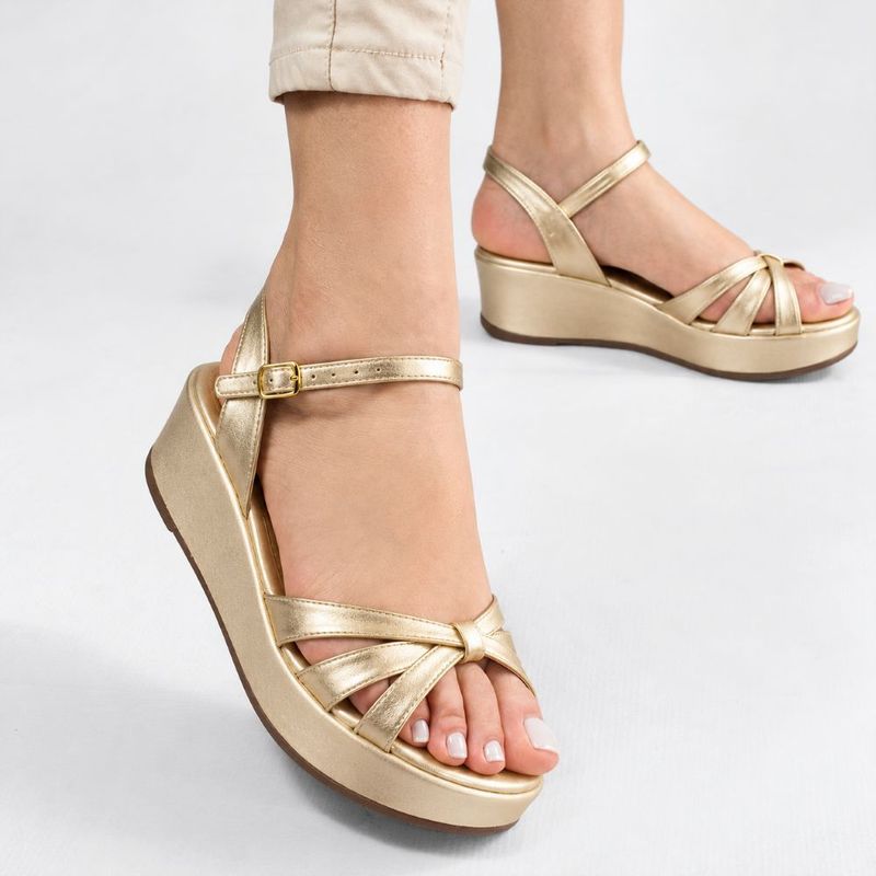 Sandália Zatta Anabela Flat Alanis Dourada