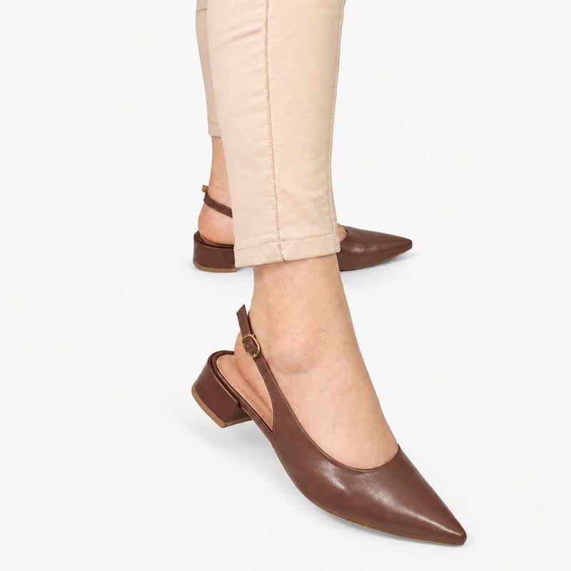 Scarpin Zatta Slingback Salto Baixo Dalila Marrom