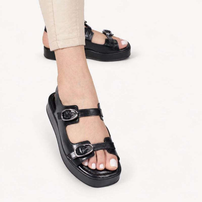 Sandália Zatta Flatform  Fivelas Vitoria Preta