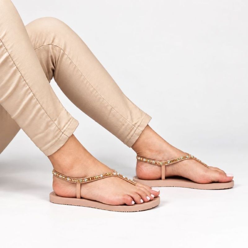 Chinelo Zatta com Strass e Tira Traseira Alana Multicolor