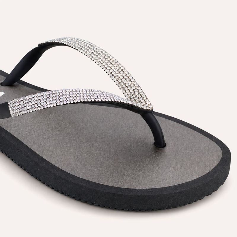 Chinelo Zatta de Dedo Strass Amora Preto