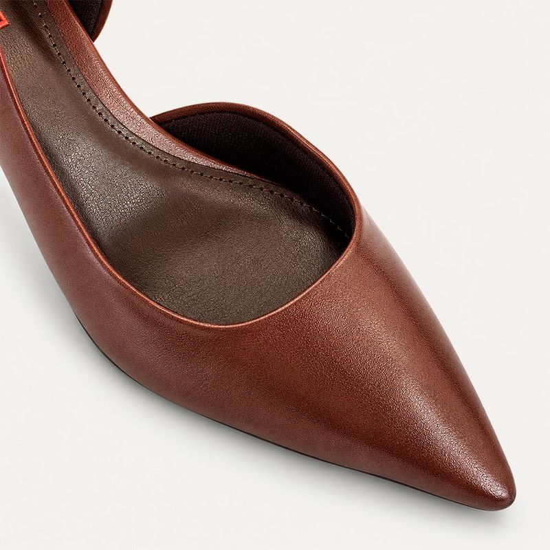 Scarpin Zatta Bico Fino com Abertura Lateral  Lisandra Marrom
