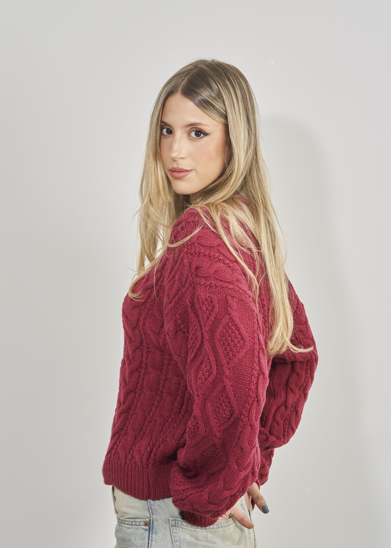 sweater cottony maroon