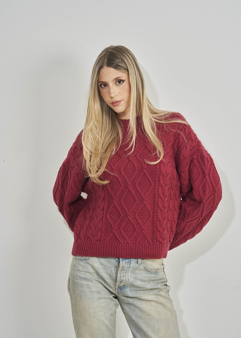 sweater cottony maroon