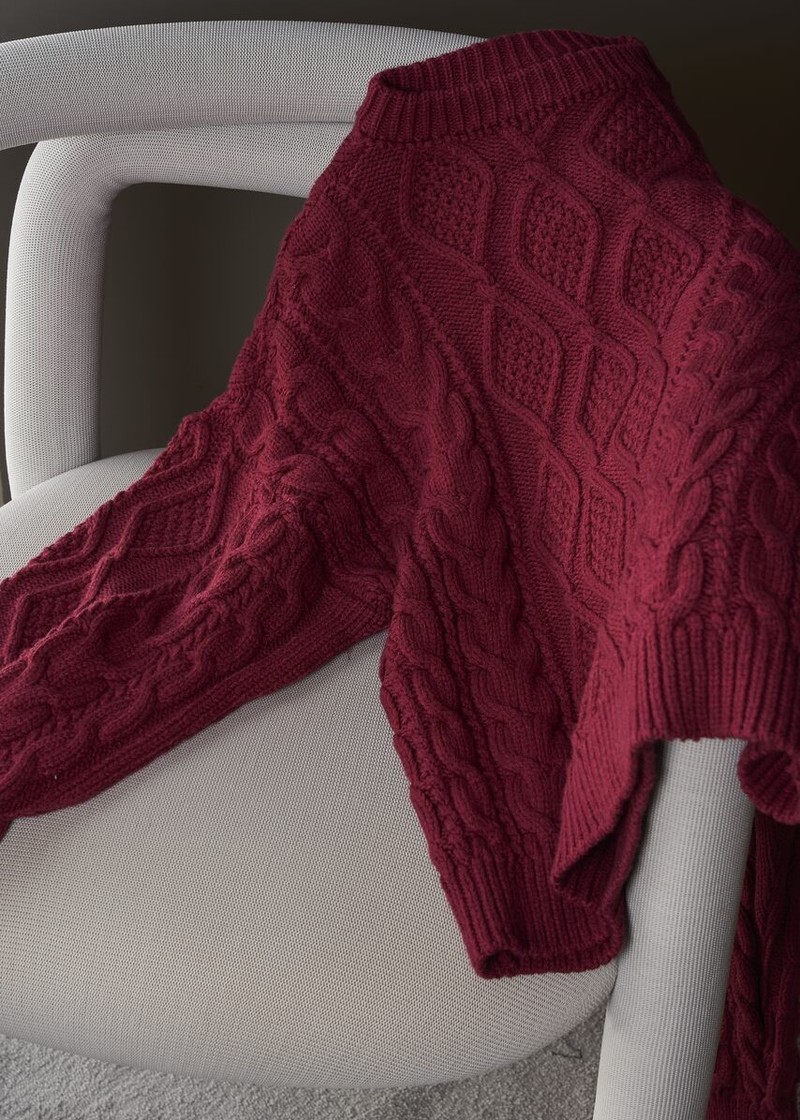 sweater cottony maroon