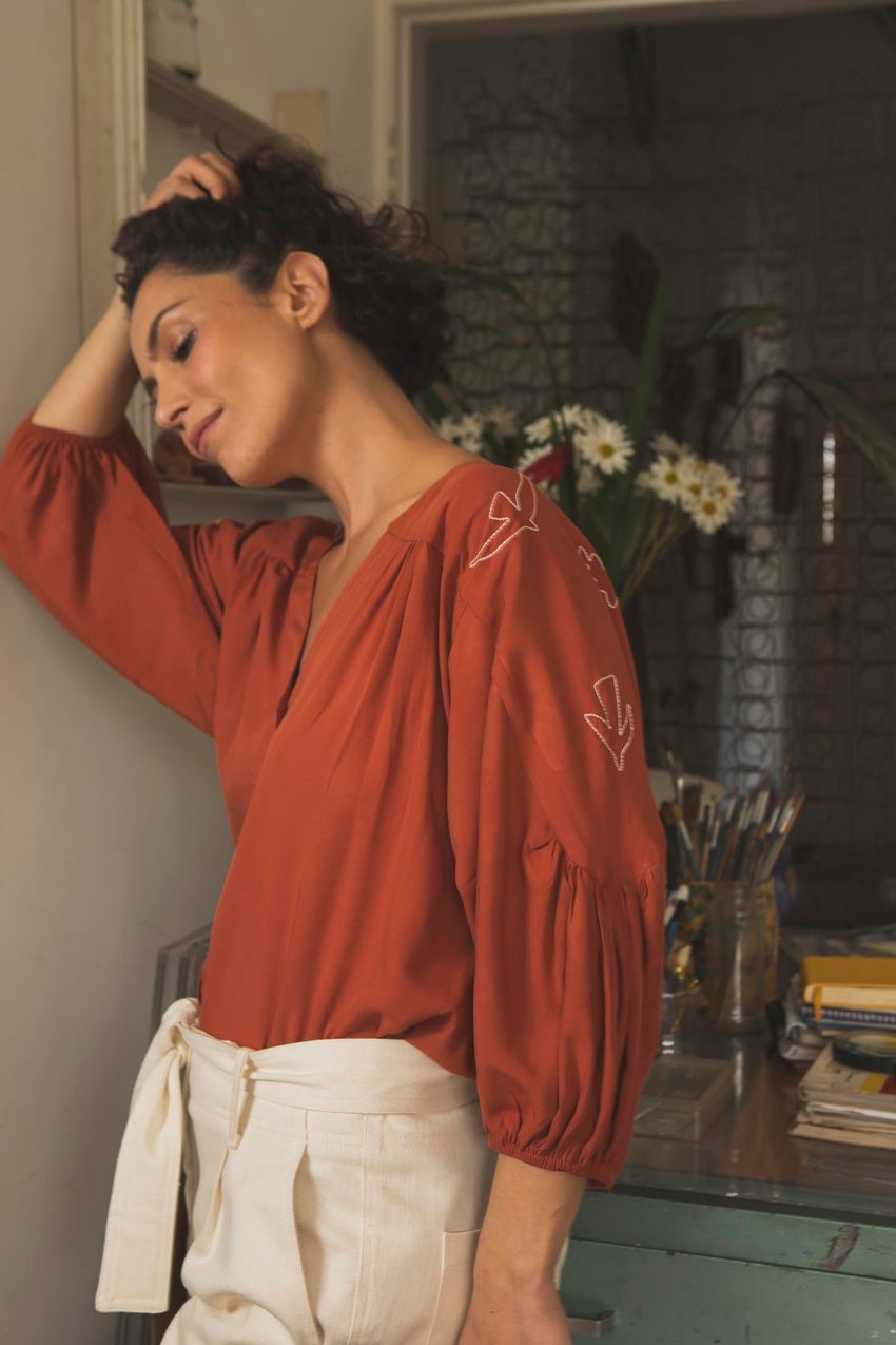 Blusa Ateliê Bordada
