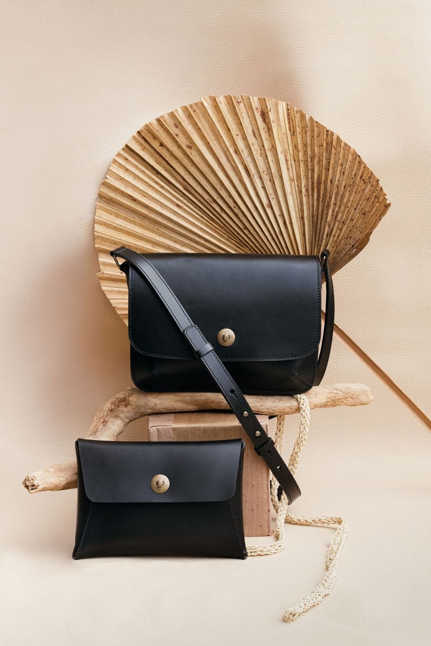 Bolsa Pochete Envelope Preta