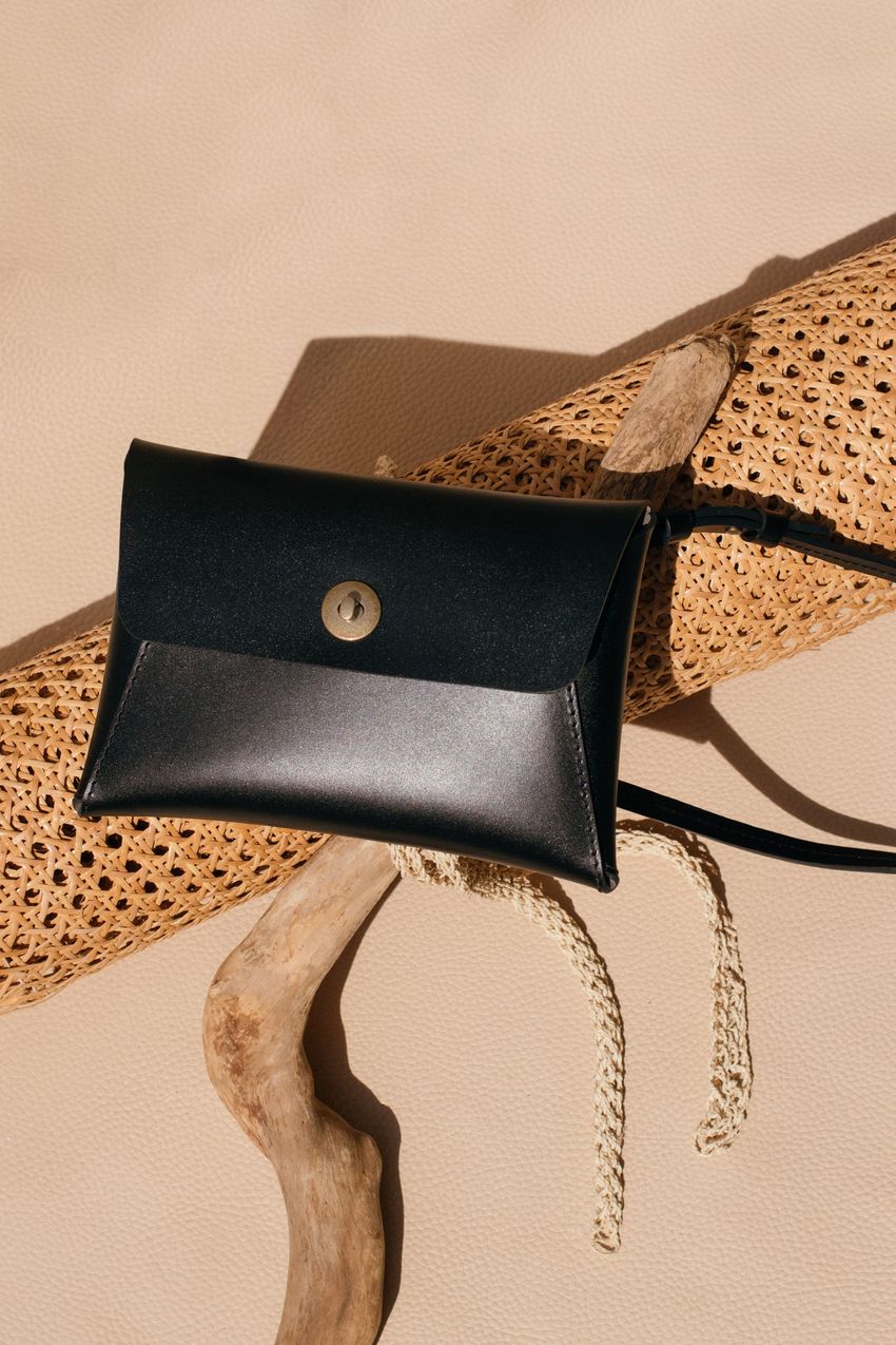 Bolsa Pochete Envelope Preta