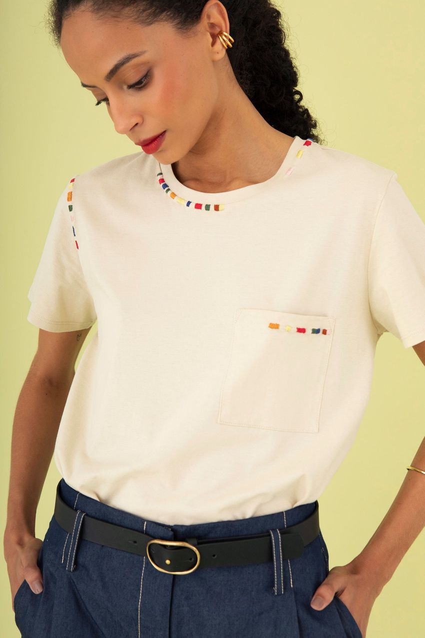 Camiseta Confete Areia