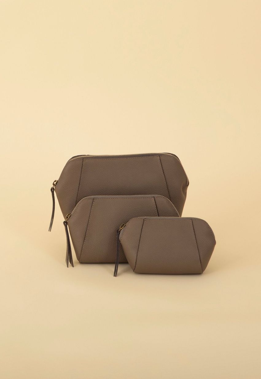 Necessaire Média Couro Fendi
