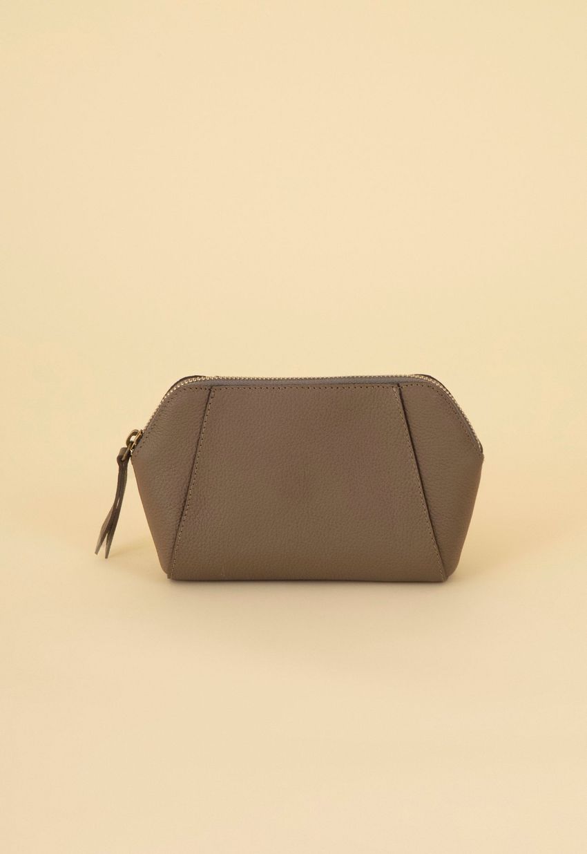 Necessaire Média Couro Fendi