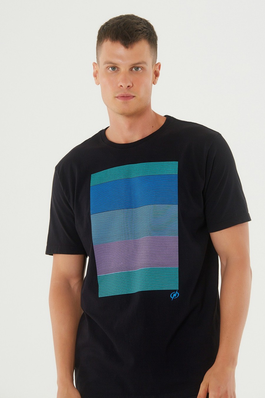 t-shirt masculina preta linhas 090451 blueman
