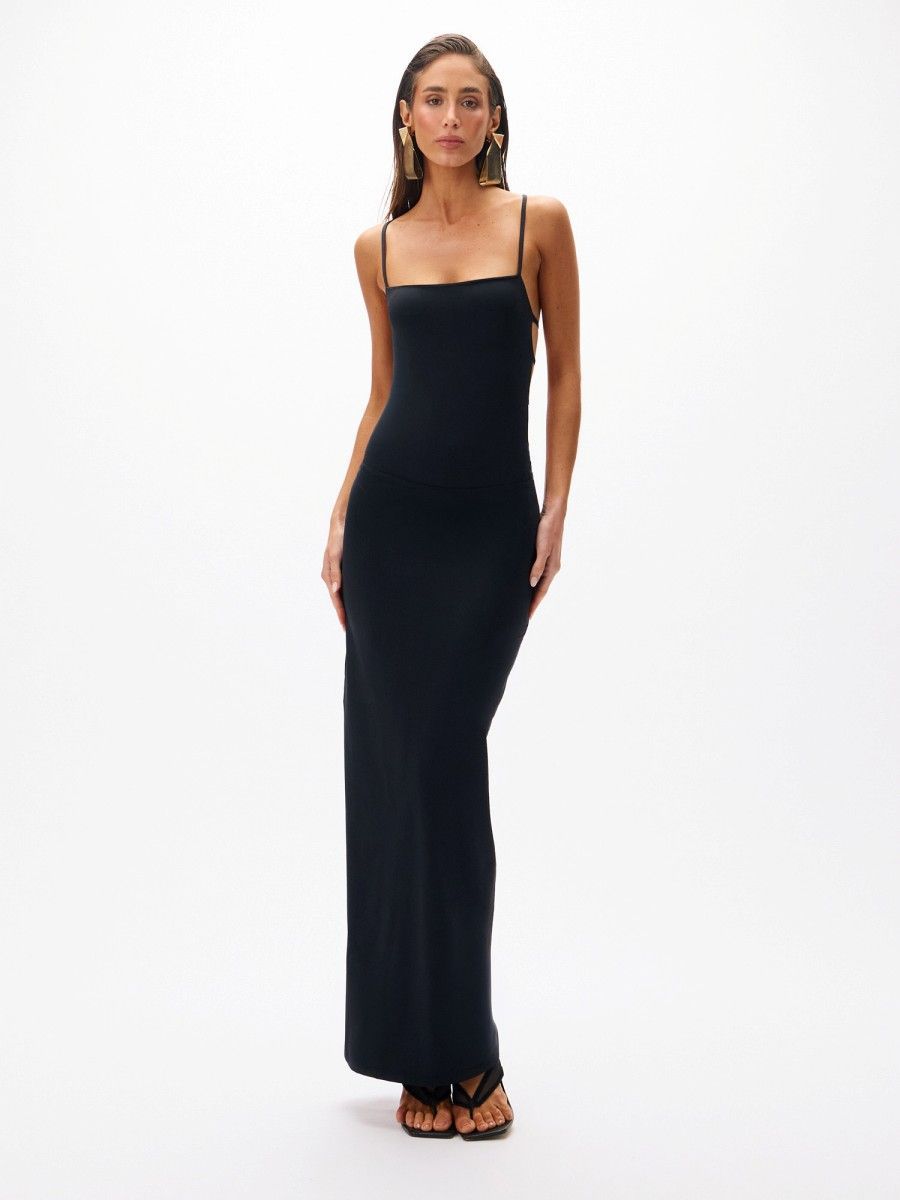 conjunto maiô e saia íris preto 0468 oásis resortwear