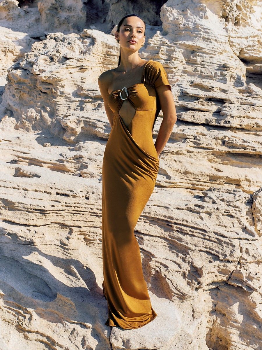 vestido longo saraya marrom 1037 oasis resortwear