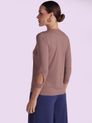 Blusa com Decote Detalhado e Abertura na Manga  Avelã