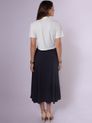 Camisa Cropped com Botões e Bolsos Frontais Off White