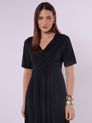 Vestido com Trançado Frontal e Detalhe no Tecido e Bolsos - Preto