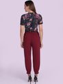 Blusa com Manga e Decote V Estampa Flores