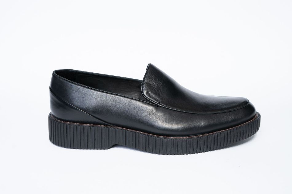 Mocassim Masculino de Couro Preto com Solado Tratorado 