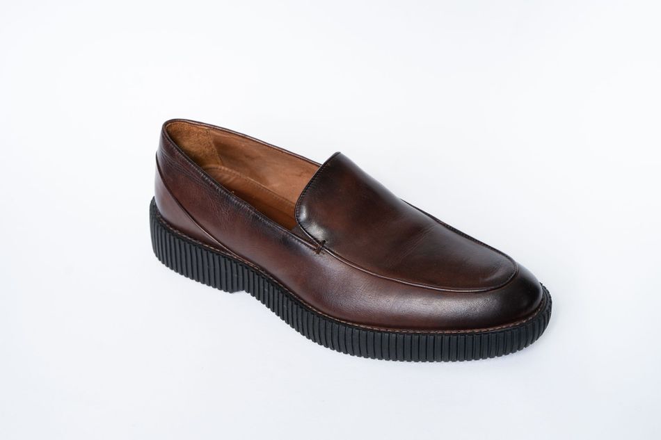 Mocassim Masculino de Couro Tabaco com Solado Tratorado