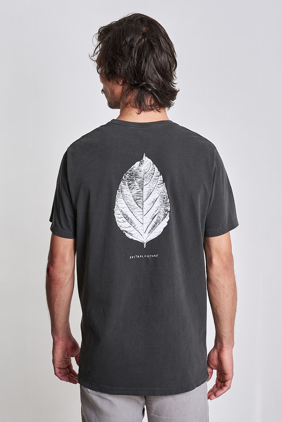 Camiseta Austral Leafs III Preto Old