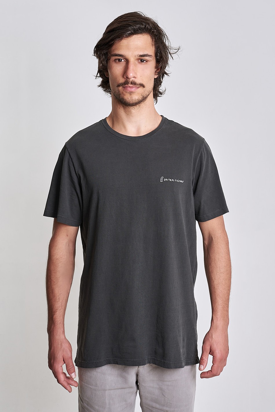 Camiseta Austral Leafs III Preto Old