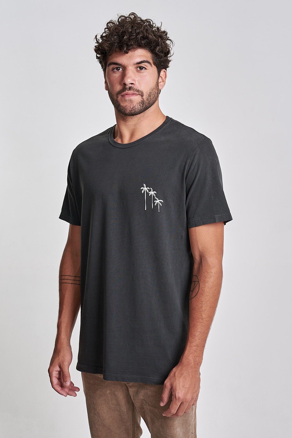 Camiseta Palm Tree Basquiat Preto Old