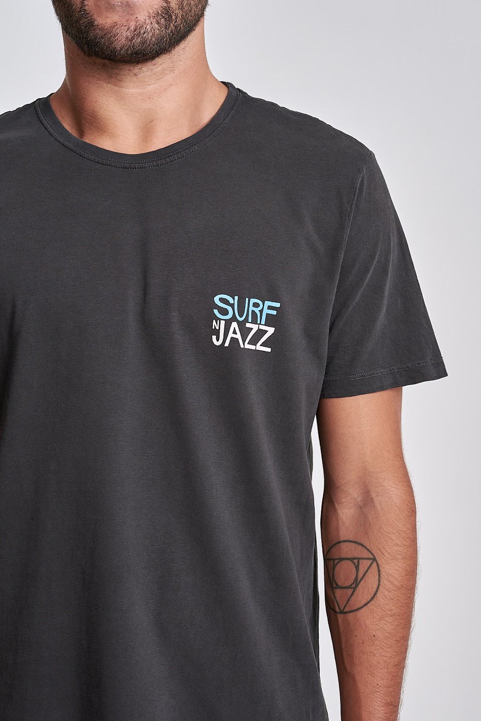 Camiseta Surf N Jazz II Preto Old