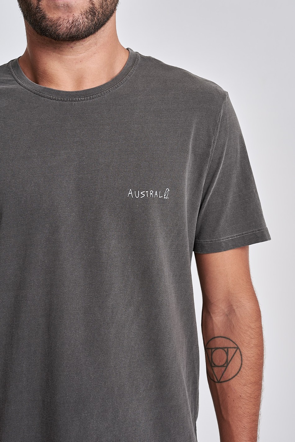 Camiseta Austral Surfboard Cinza Old