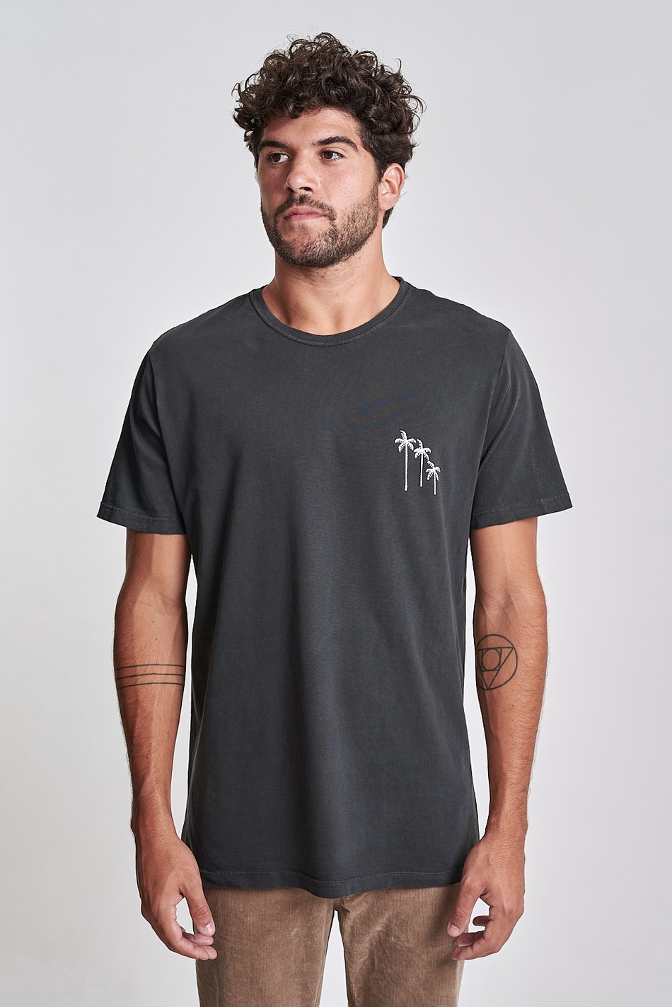 Camiseta Palm Tree Basquiat Preto Old