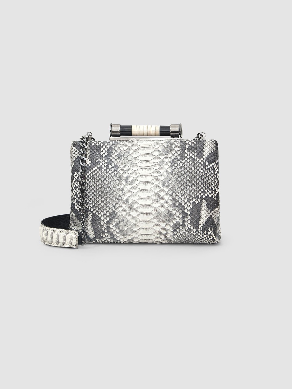 CLUTCH CASEARA COURO PYTHON BRANCO