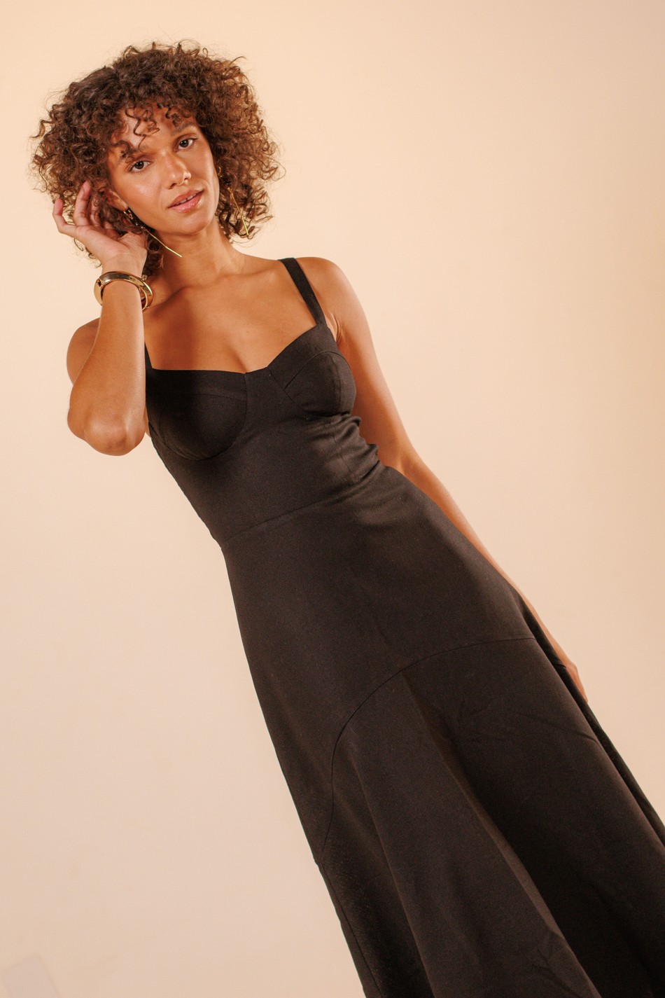 Vestido Cropped Evasê Linho Estela Preto