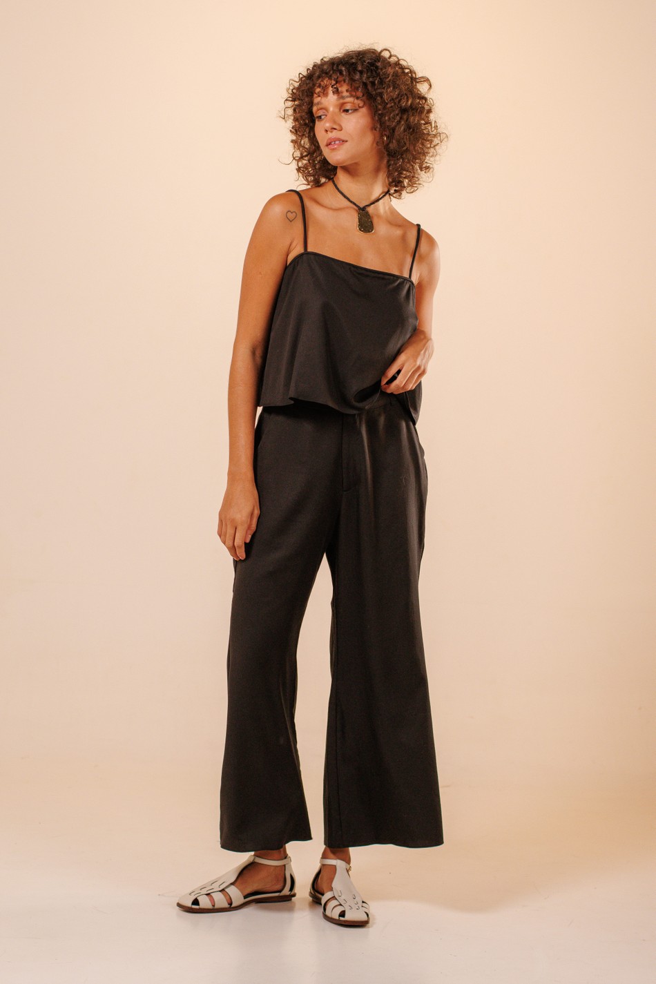 Calça Cropped Wide Leg Marília Preto