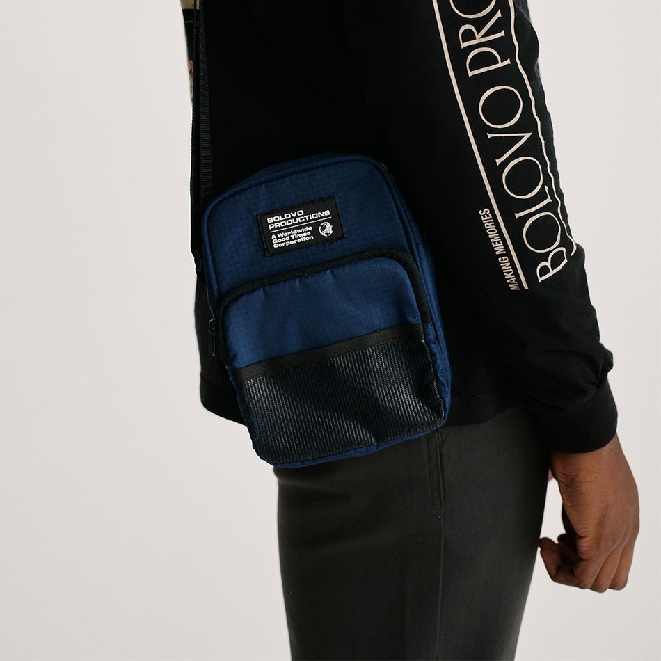 BLV Corp. Shoulder Bag Azul