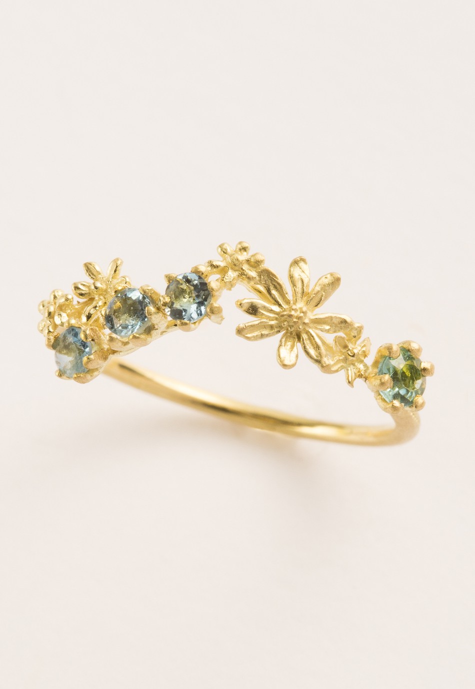 anel néctar turmalina azul e águas marinhas