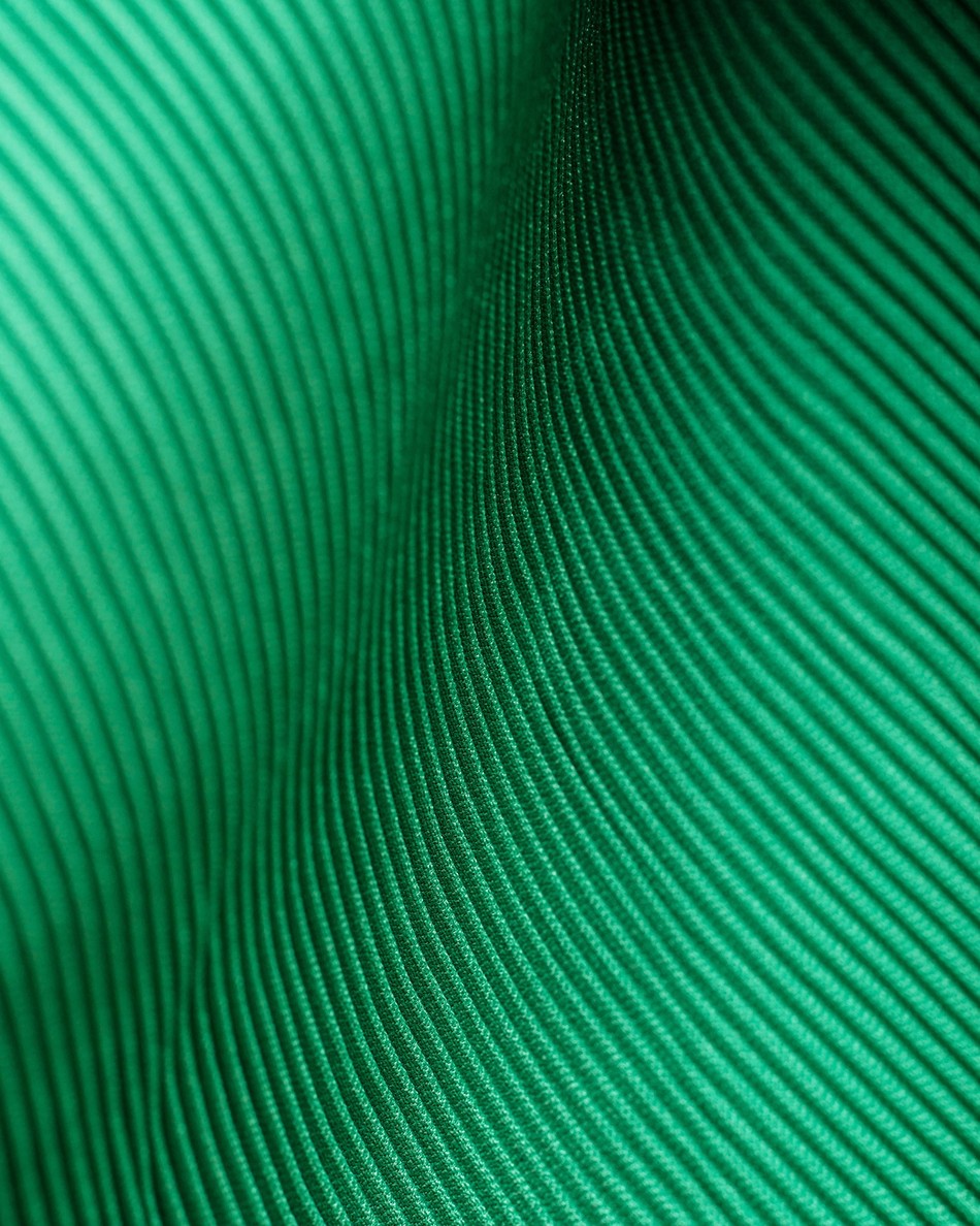 blusa retangulo plissado verde