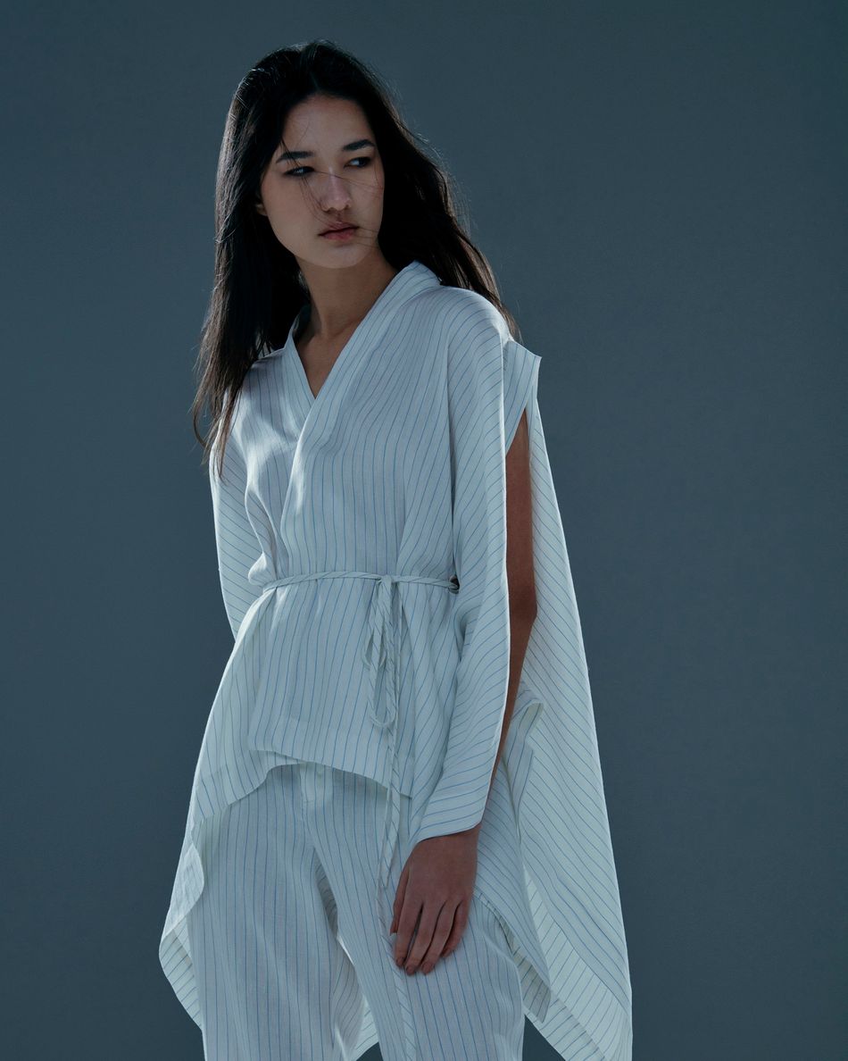 Blusa quimono ampla Branco Listrado